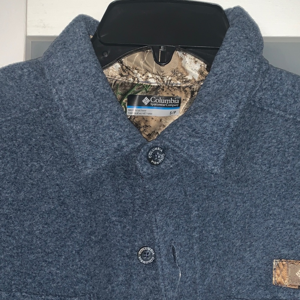 Columbia Blue Long Sleeve Sweater/Shirt - Picture 5 of 6